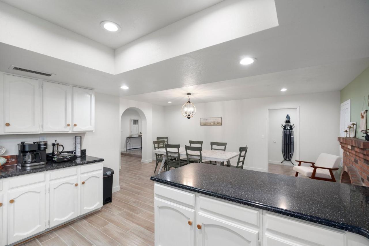Large Pool With Diving Board, Remodeled 3Bdrm, Near State Farm Stdm And More! Peoria Extérieur photo
