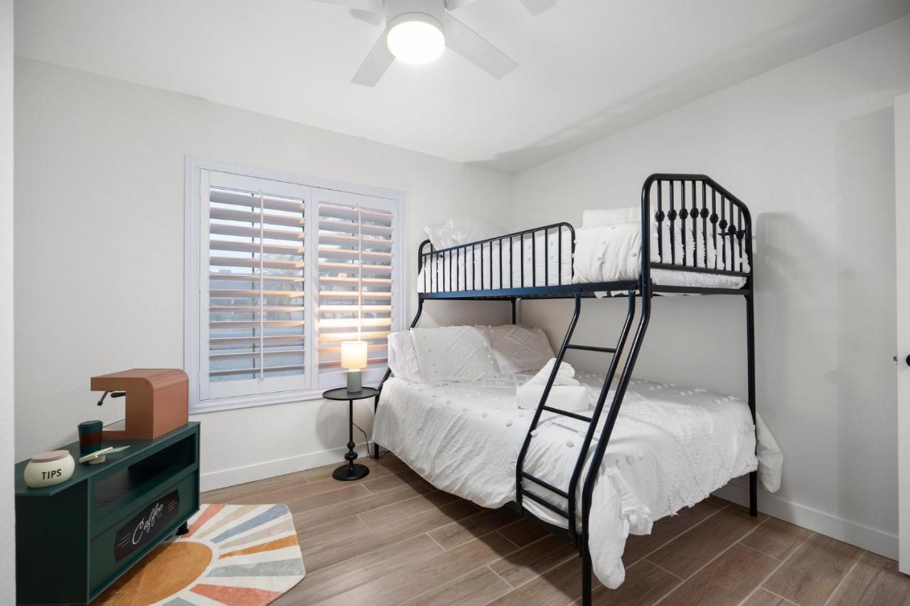 Large Pool With Diving Board, Remodeled 3Bdrm, Near State Farm Stdm And More! Peoria Extérieur photo